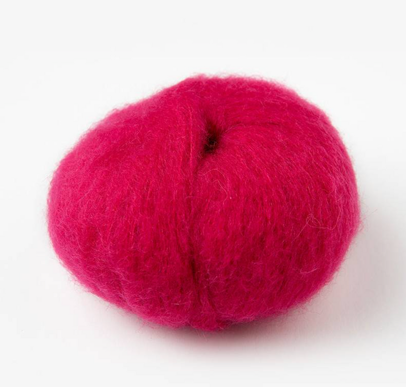 Uma (37 % Baby Suri - 37 % Super Kid Mohair - 26 % Seda morera)