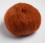 Uma (37 % Baby Suri - 37 % Super Kid Mohair - 26 % Seda morera)